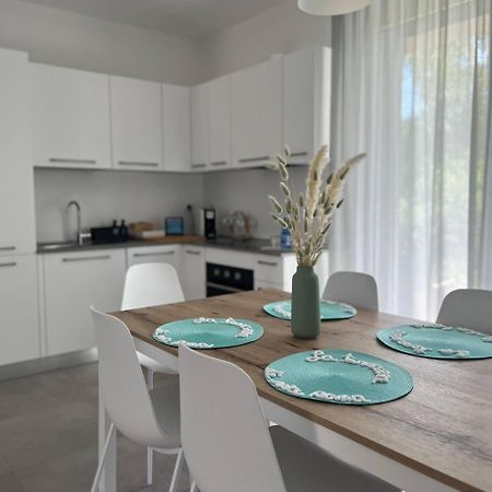 Apartmán "La Terrazza Di Via Roma" Delta Del Po - Private Parking Porto Viro Exteriér fotografie