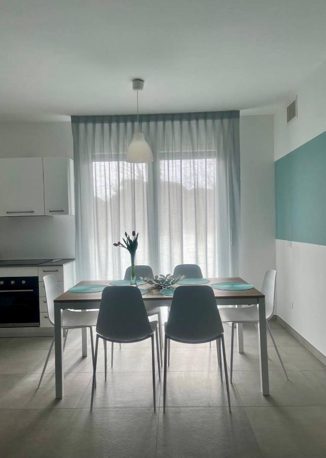 Apartmán "La Terrazza Di Via Roma" Delta Del Po - Private Parking Porto Viro Exteriér fotografie
