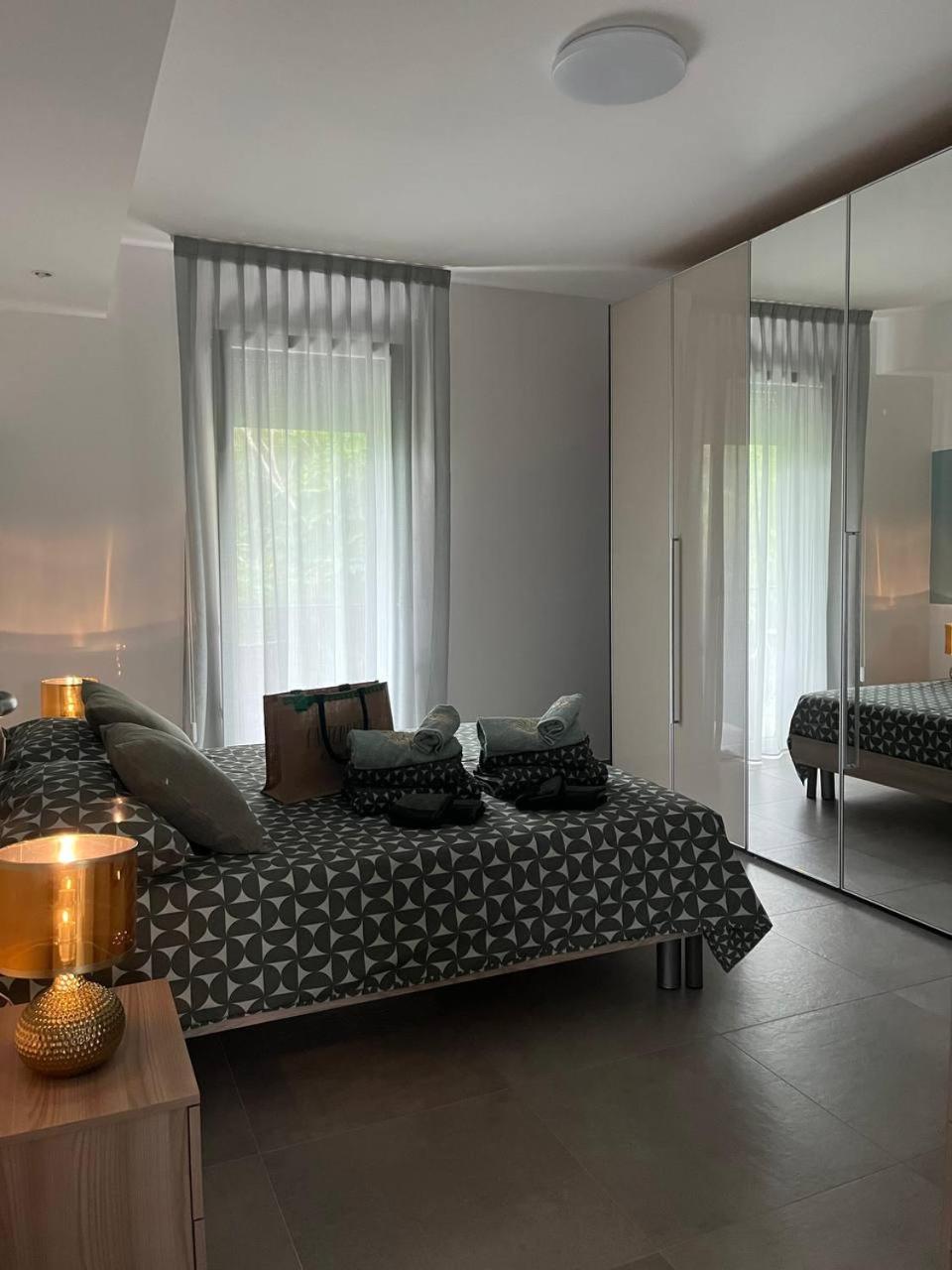 Apartmán "La Terrazza Di Via Roma" Delta Del Po - Private Parking Porto Viro Exteriér fotografie